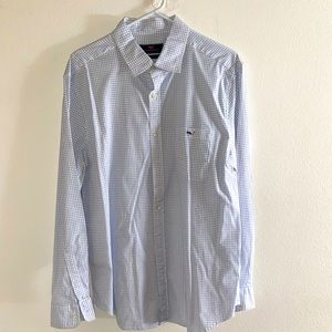 Vineyard Vines button down shirt
